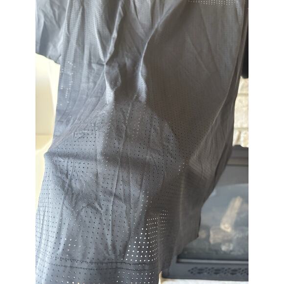 PXG Polo Shirt Mens Large Black White Performance Stretch Laser Cut Golf Preppy - Picture 6 of 9